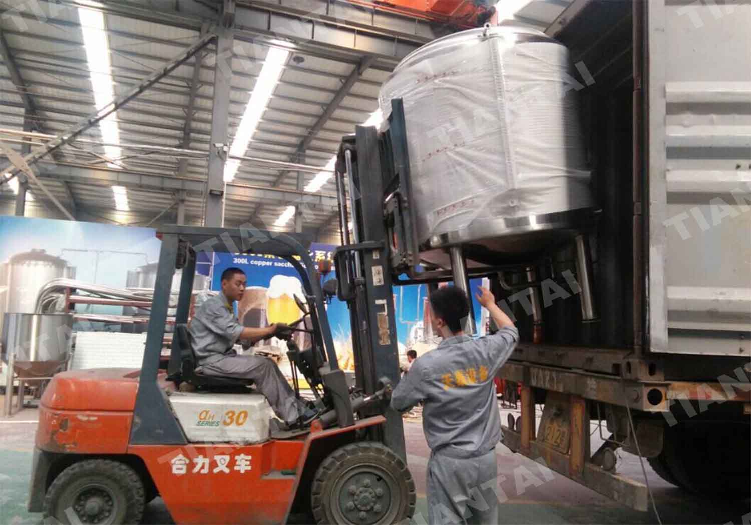 The 2000L brite tanks delivered to Singapore